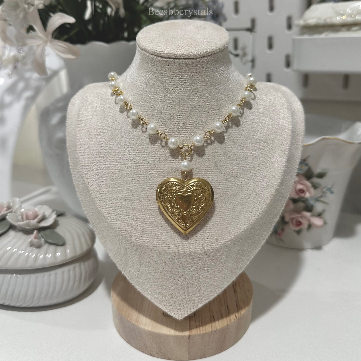 Lena Locket (Heart shaped locket)