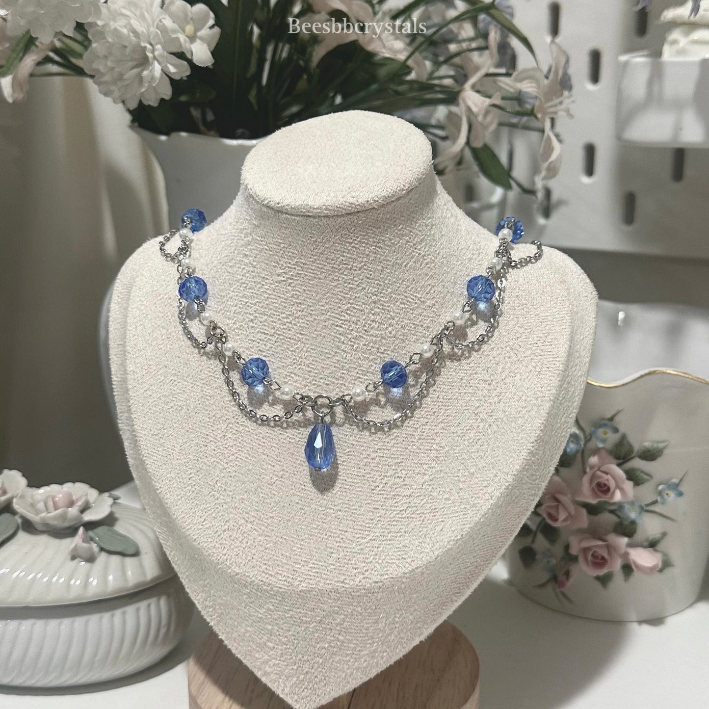 ‘Arabella’ teardrop necklace