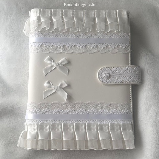 “Brigitte” | decorated binder