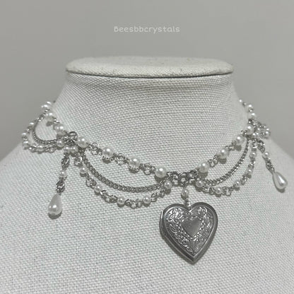 ‘Alexandria’ | (Heart shaped locket)