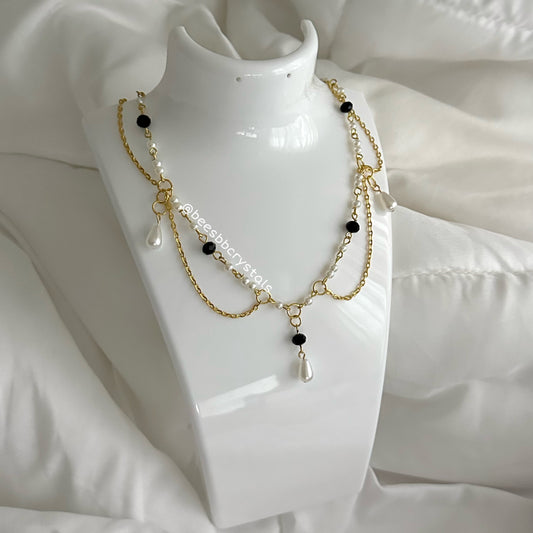 Gold dainty necklace